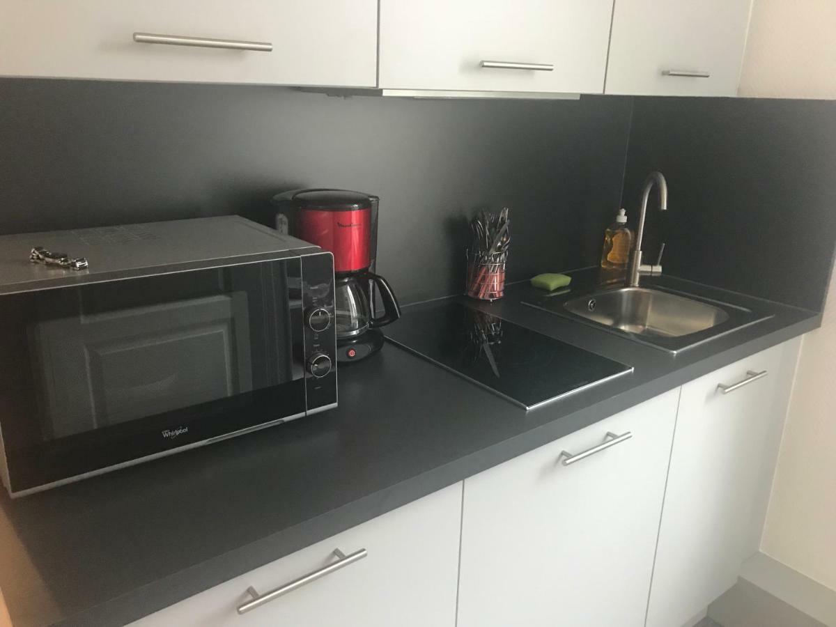 Studio Champagne Au Centre Ville Apartment Annecy Bagian luar foto